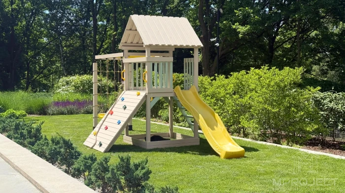 Multifunktionales Spielplatz aus Holz